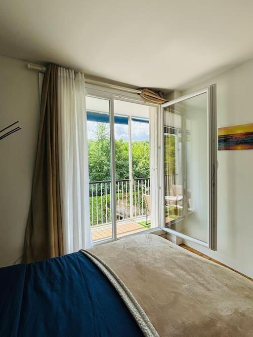 Proche Chateau De Versailles Avec Balcon Vu Sur Une Foret Et Parking Gratuit Pour 5 Personnes Maximum Экстерьер фото